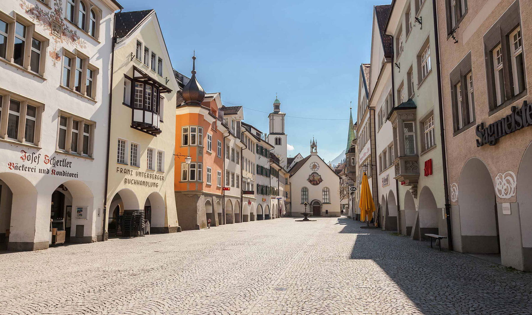 Blick auf die Johanniterkirche am Kopf der Marktgasse