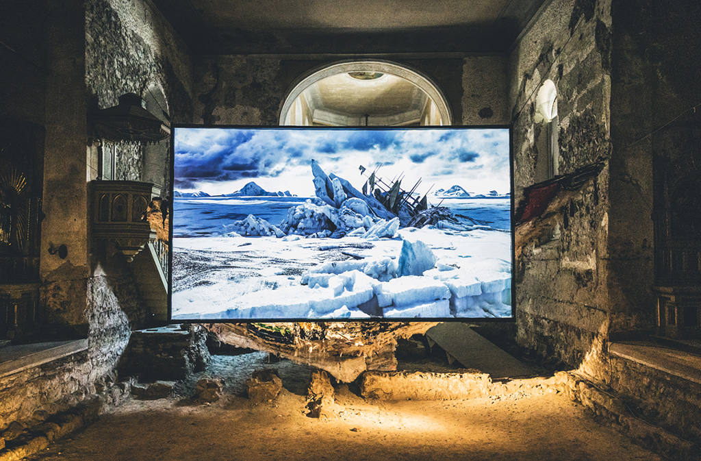 Between States of Matter Mathias Kessler Fotografie @Patricia Keckeis